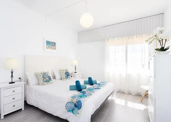 Сasa de vacaciones Coastal Dream With Heated Pool *